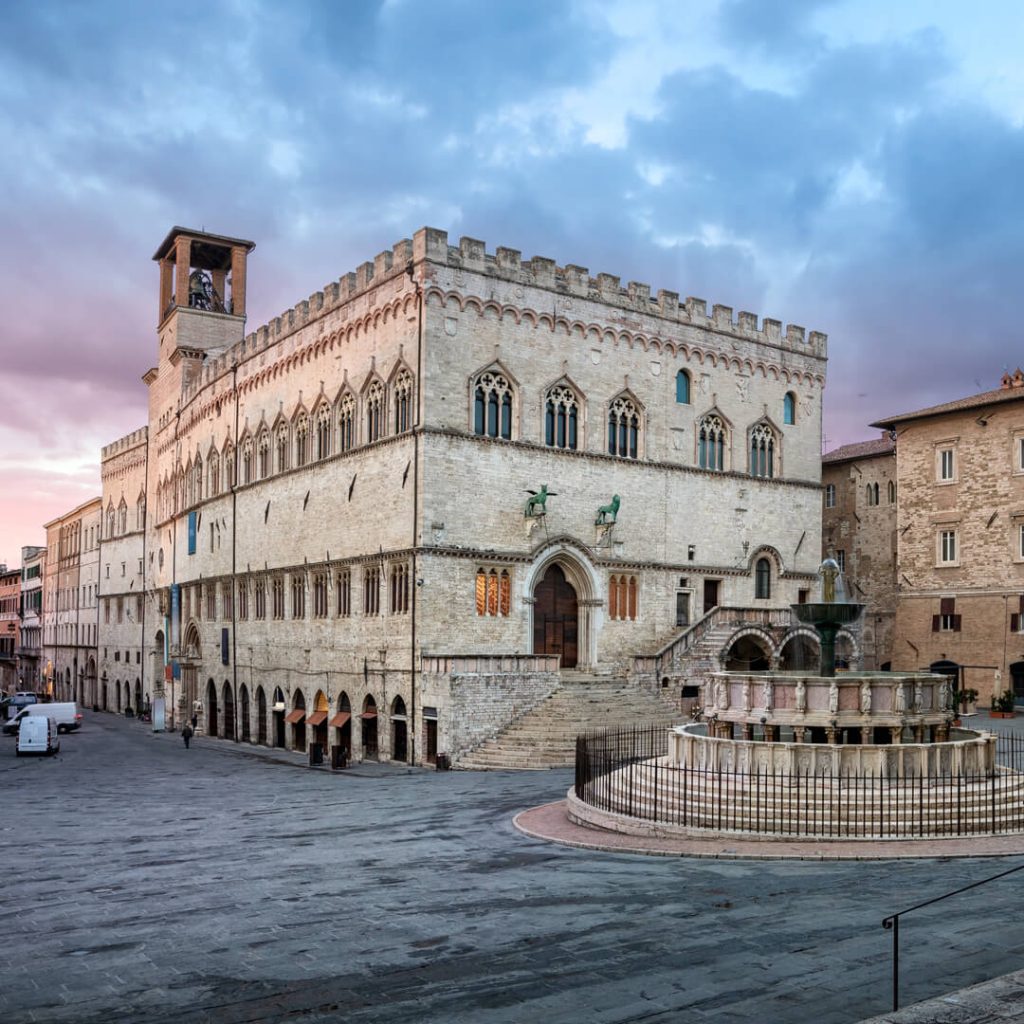 Perugia, capital of Umbria, was founded by the Etruscans more than 2500 years ago. Part of the massive Etruscan townwalls and gates can still be seen today.